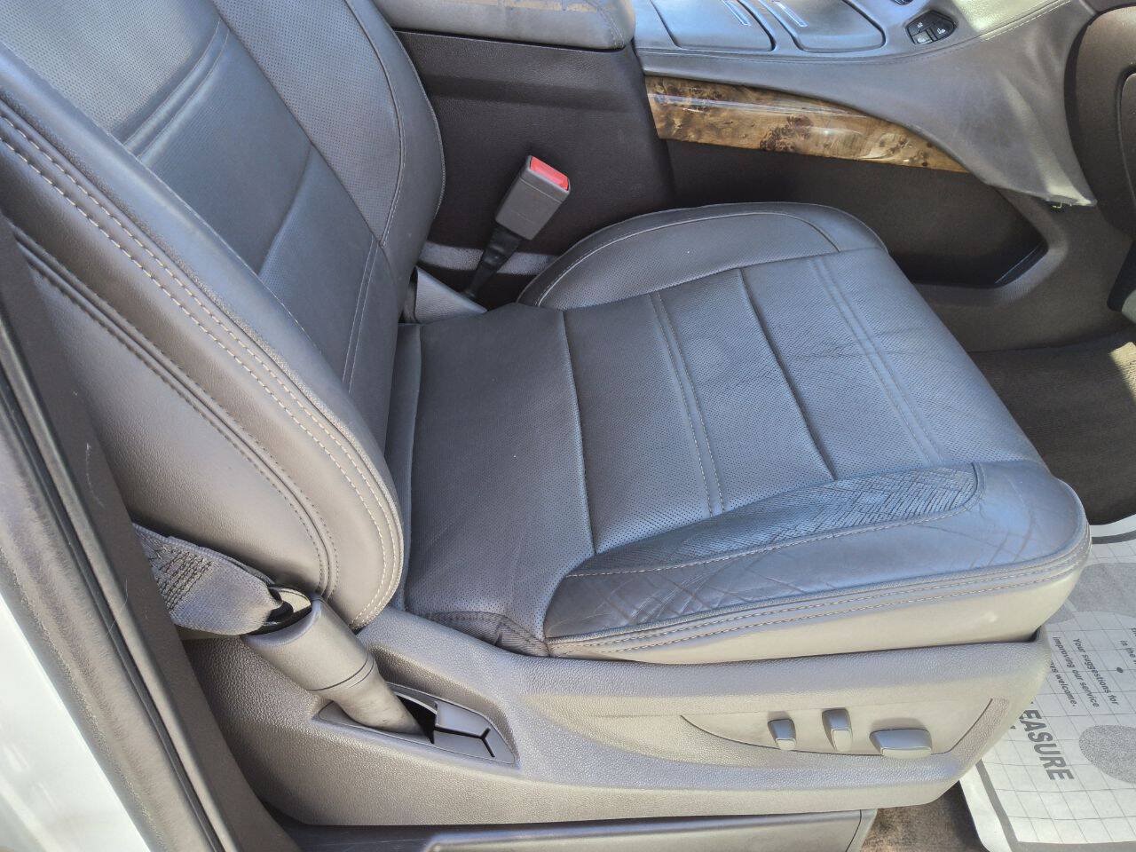 Used 2015 GMC Yukon XL Denali w/ Touring Package RWD image 36