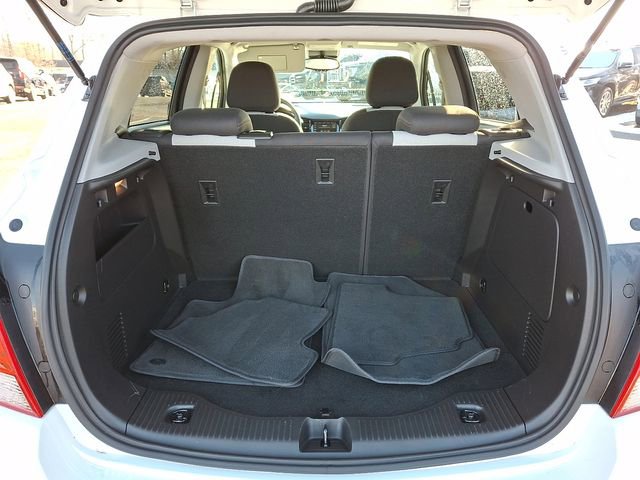 Used 2022 Chevrolet Trax LS w/ Tint and Cruise Package image 32