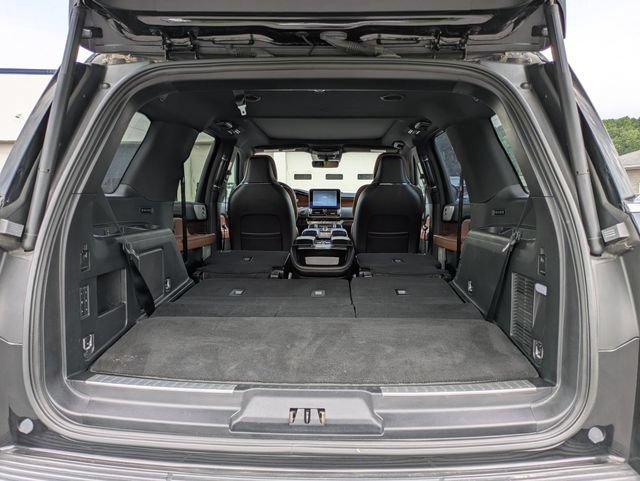 Used 2019 Lincoln Navigator Reserve AWD/4WD image 23
