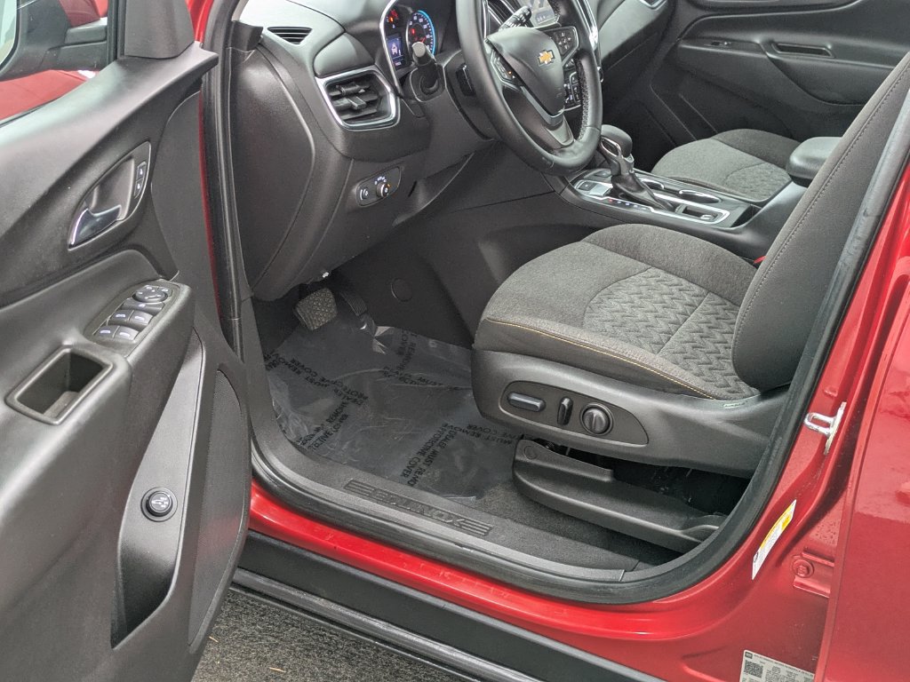 Used 2024 Chevrolet Equinox LT AWD/4WD image 25
