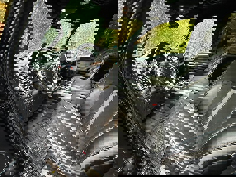 Used 2018 Ford F150 Platinum w/ Equipment Group 701A Luxury image 8