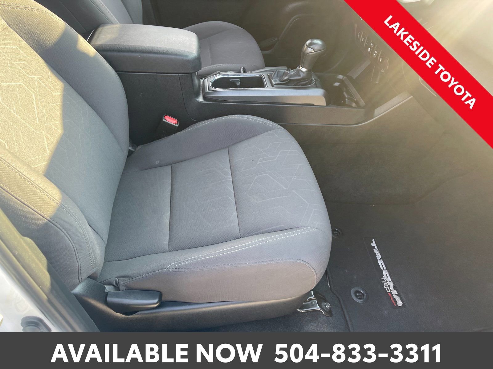 Used 2018 Toyota Tacoma TRD Sport image 16