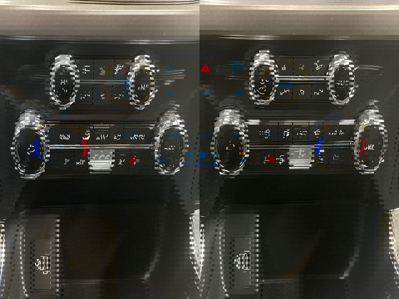 New 2025 Ford F150 XLT image 33