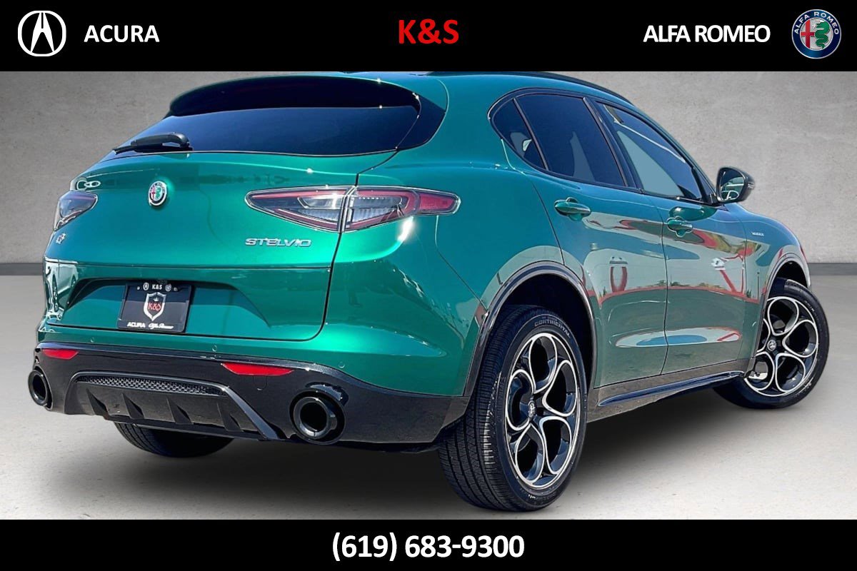 Used 2025 Alfa Romeo Stelvio Sprint AWD/4WD image 33