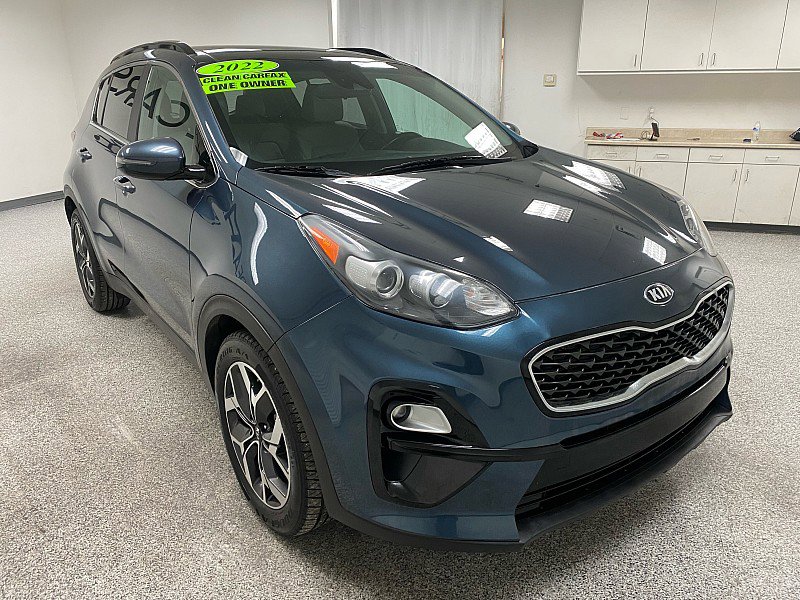 Used 2022 Kia Sportage EX image 3