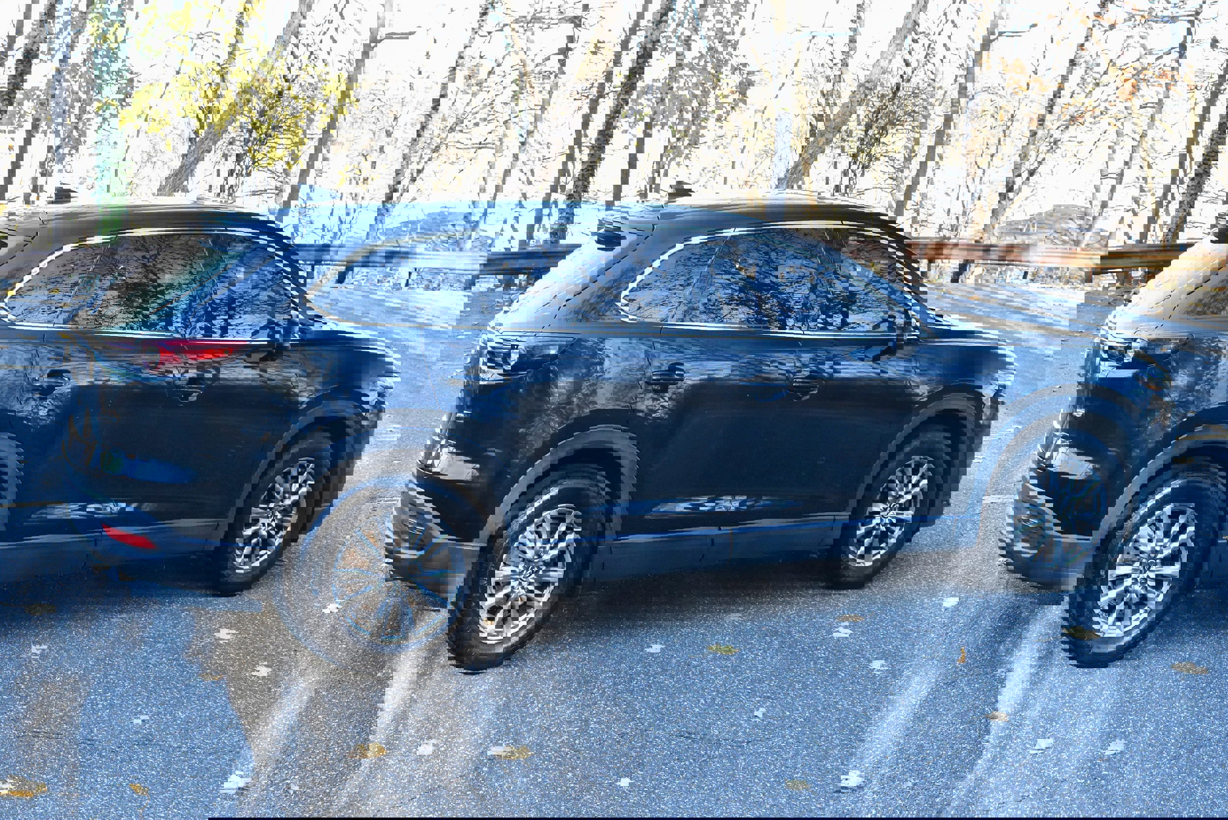 Used 2018 MAZDA CX-9 Touring w/ Touring Premium Package image 10