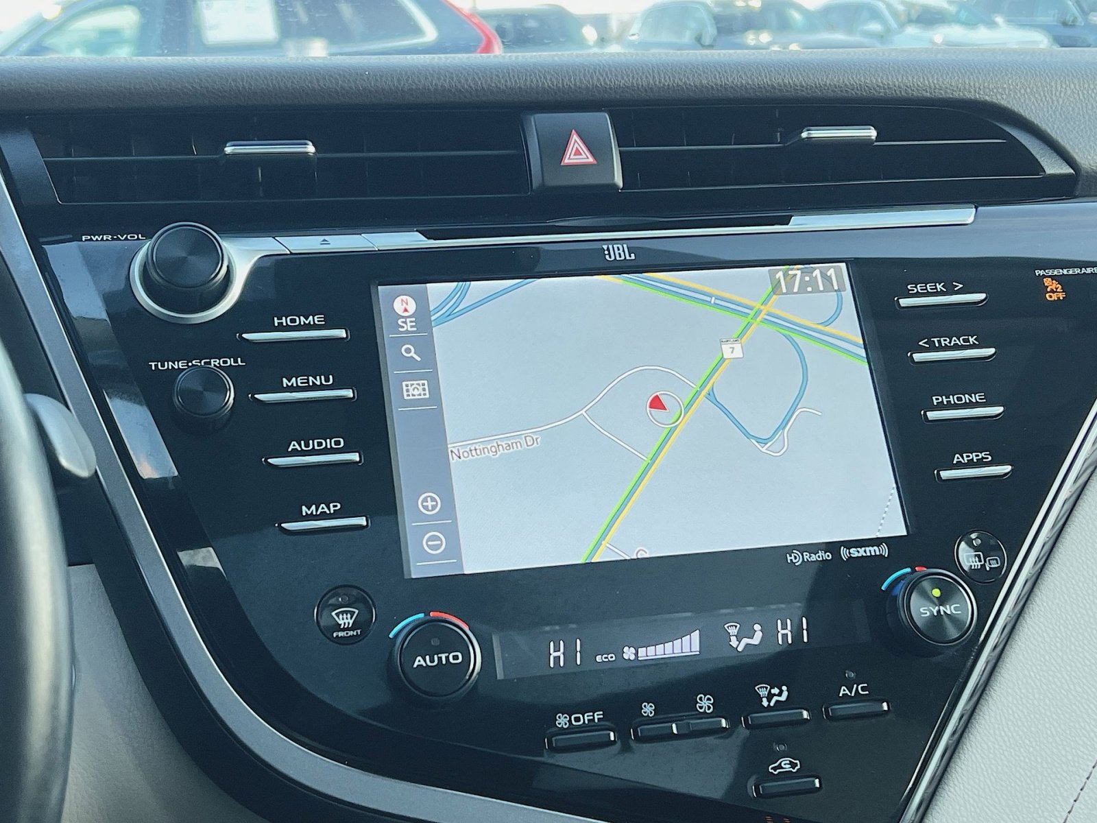 Used 2020 Toyota Camry XLE image 20