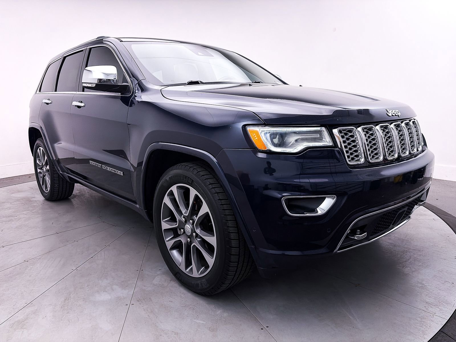 Used 2018 Jeep Grand Cherokee Overland image 11