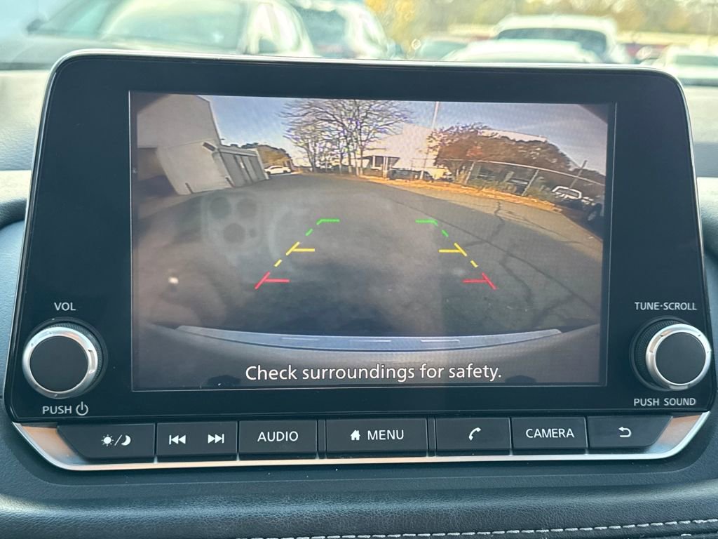 Used 2022 Nissan Rogue SV image 19