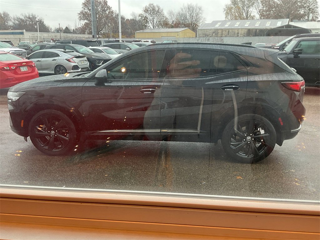 Used 2023 Buick Envision Preferred w/ Sport Touring Package image 4