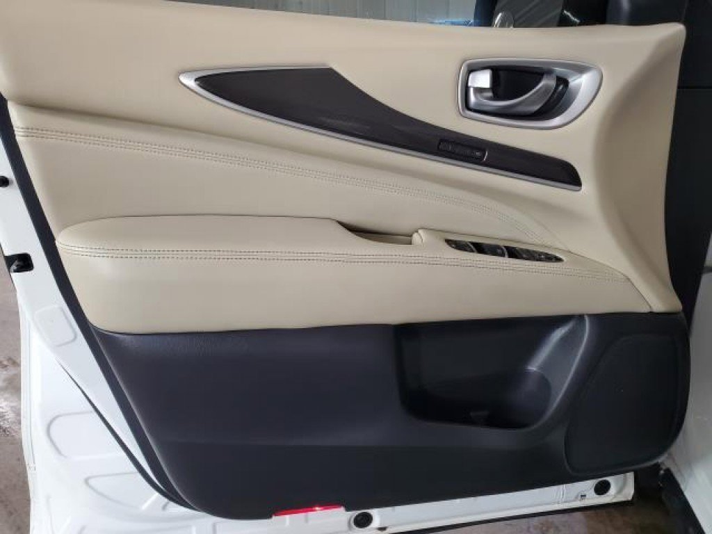 Used 2017 INFINITI QX60 AWD w/ Premium Plus Package image 14