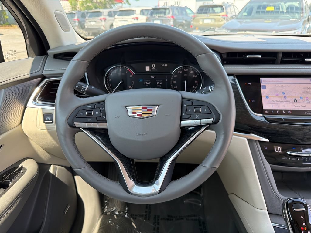 Used 2021 Cadillac XT6 Premium Luxury AWD/4WD image 15