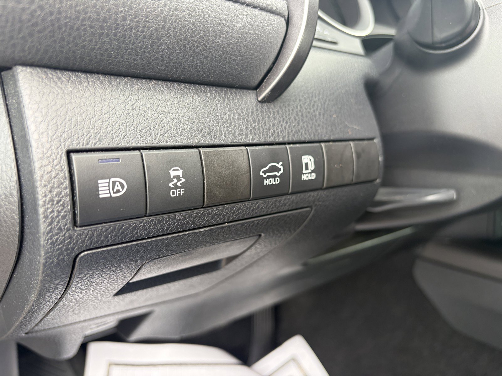Used 2022 Toyota Camry XLE FWD image 27