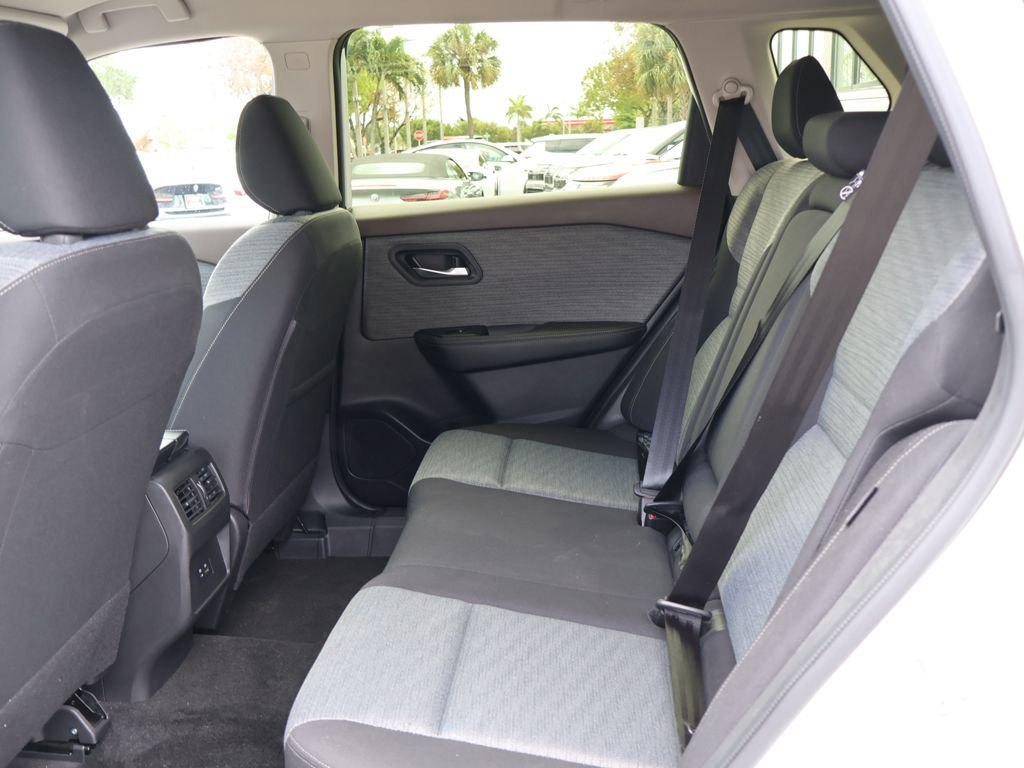 Used 2023 Nissan Rogue SV FWD image 33