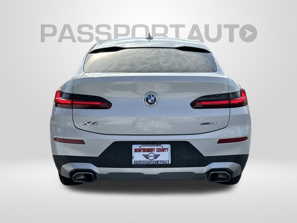 Used 2023 BMW X4 xDrive30i w/ Convenience Package image 3