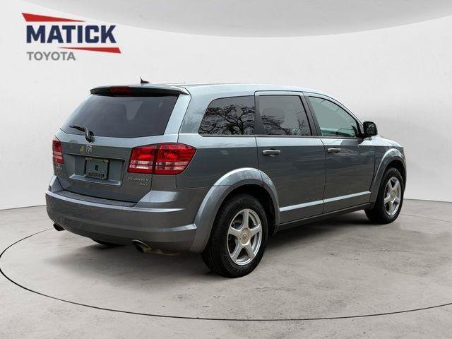 Used 2009 Dodge Journey SXT w/ Chrome Appearance Group FWD image 8