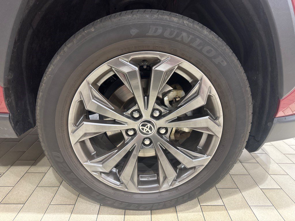 Used 2024 Toyota RAV4 Limited w/ Advanced Technology Package AWD/4WD image 5
