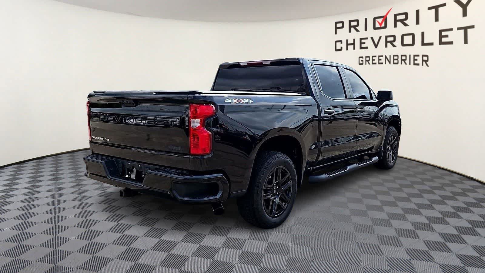 Used 2023 Chevrolet Silverado 1500 Custom AWD/4WD image 8