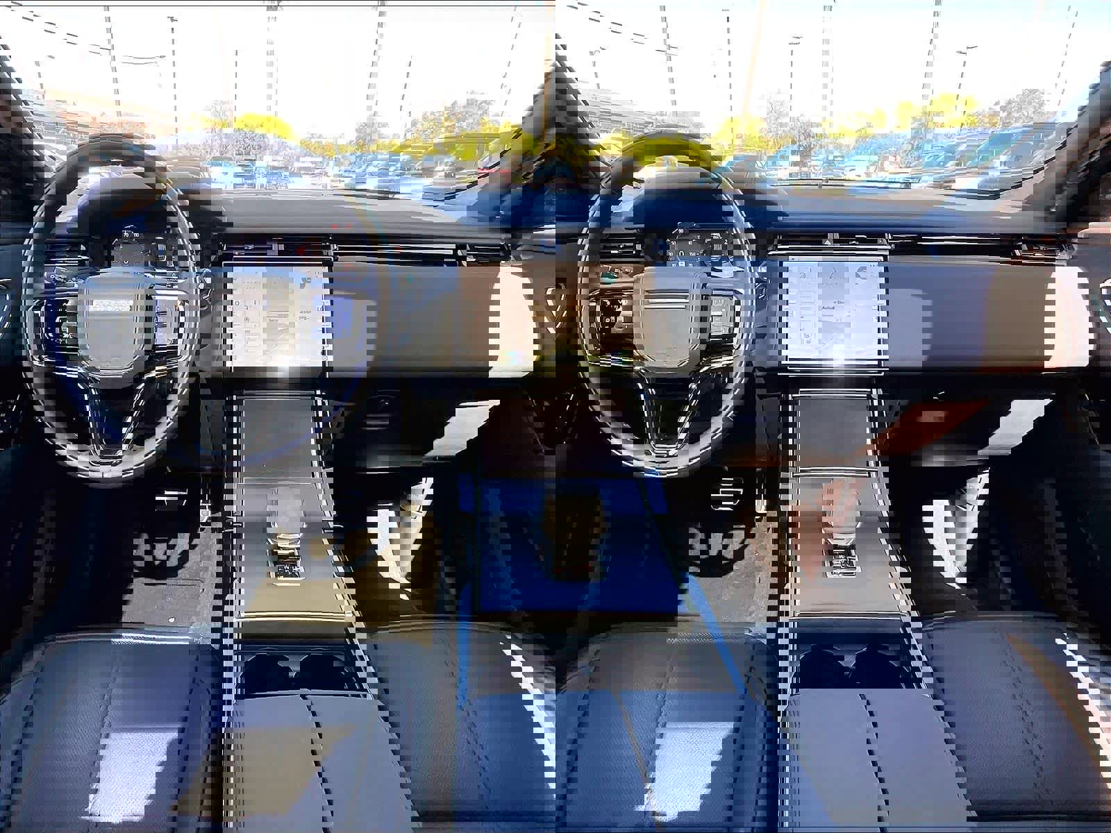 Used 2026 Land Rover Range Rover Velar Dynamic SE image 17