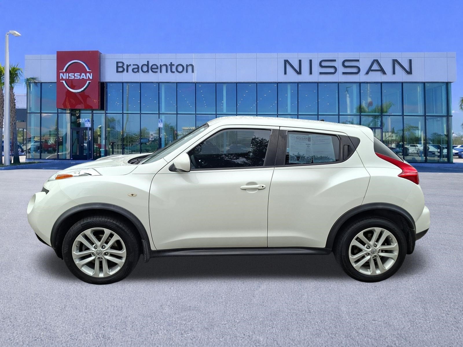 Used 2013 Nissan Juke S FWD image 8