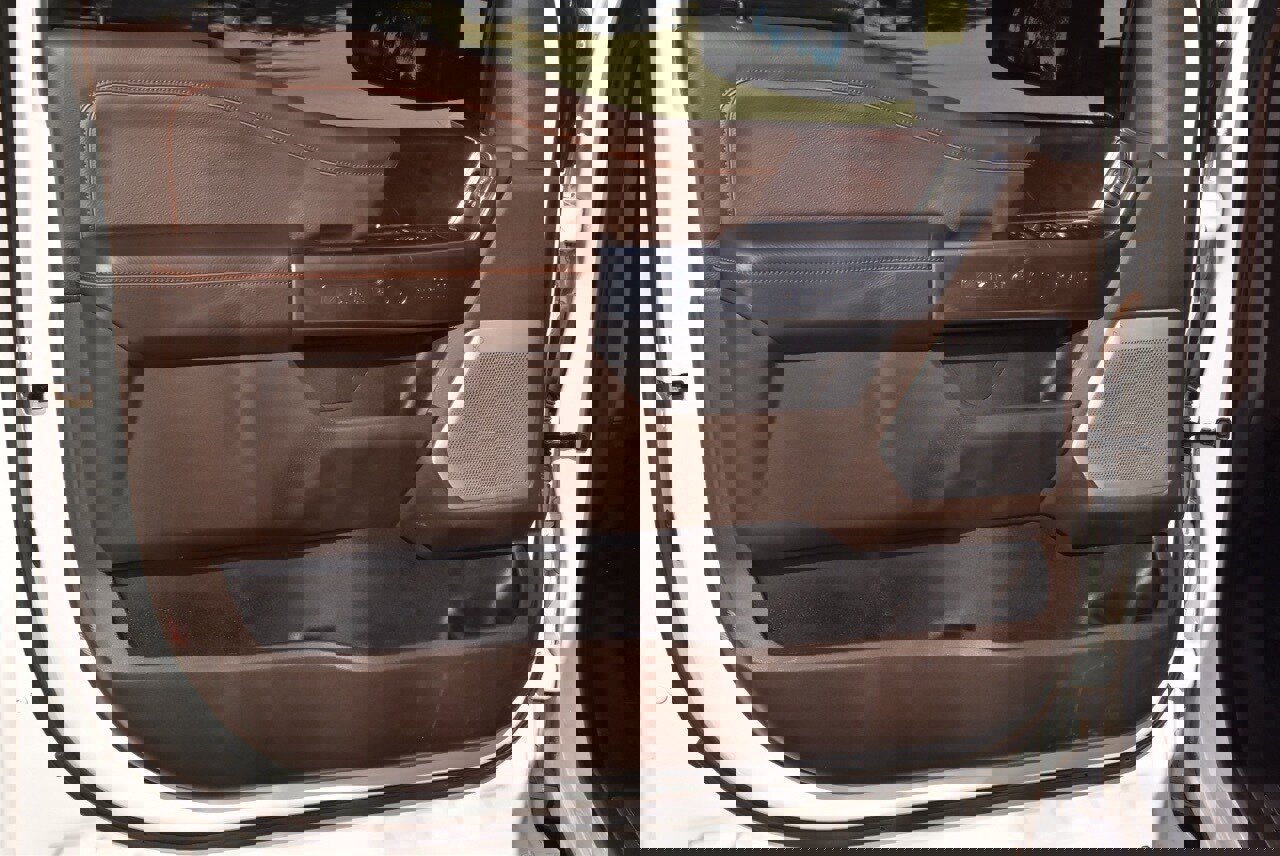 Used 2024 Ford F250 King Ranch w/ FX4 Off-Road Package image 38