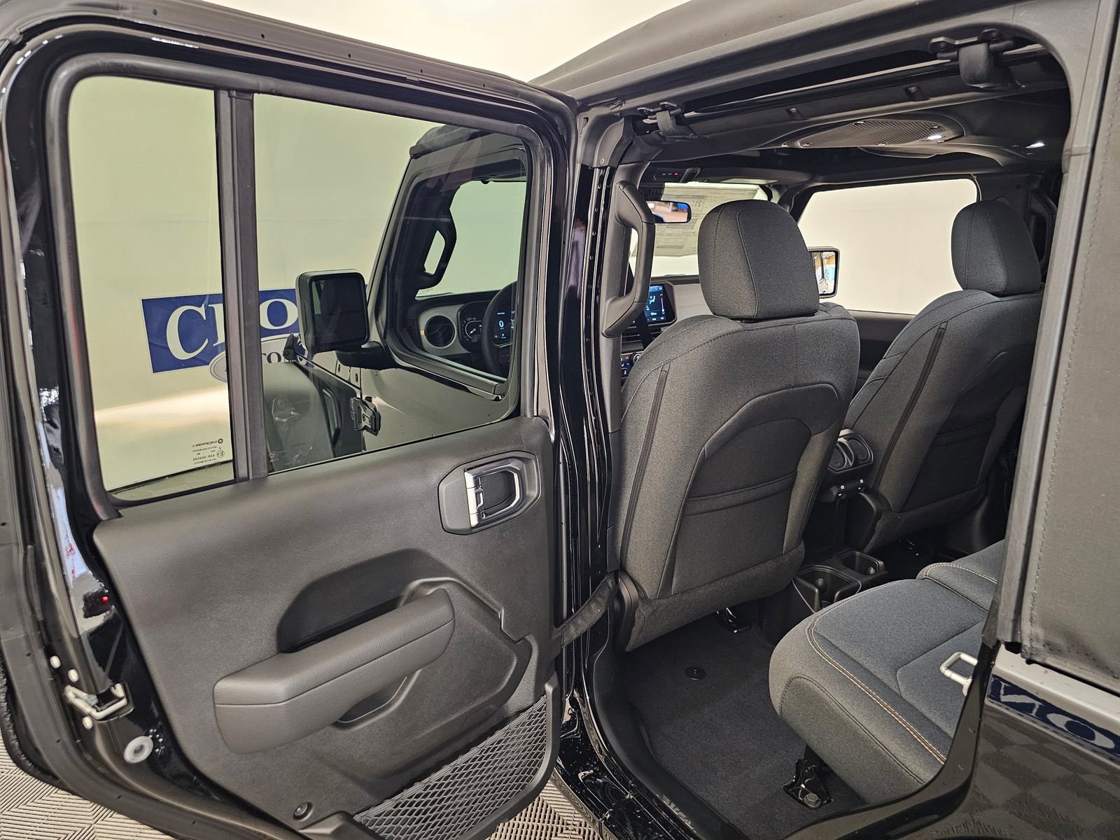 New 2025 Jeep Wrangler Sport S image 22