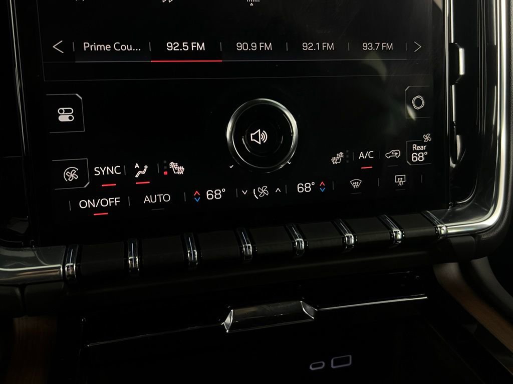 Used 2025 GMC Yukon Denali image 17