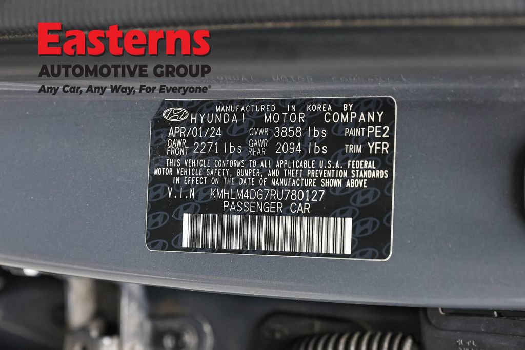 Used 2024 Hyundai Elantra SEL FWD image 33