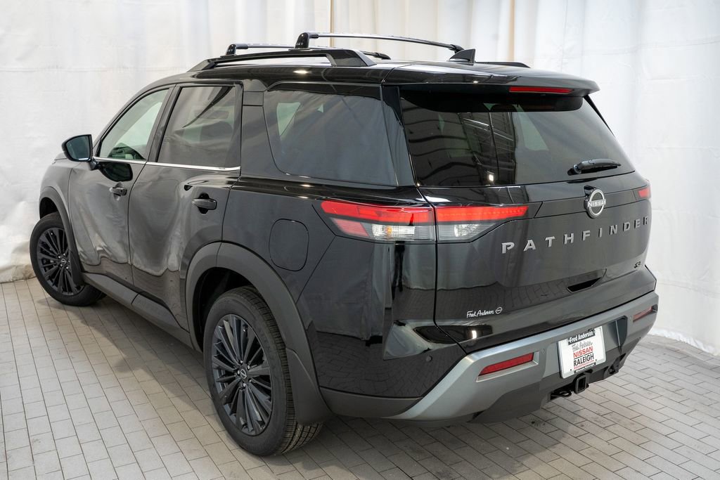 New 2026 Nissan Pathfinder SL w/ SL Premium Package image 4