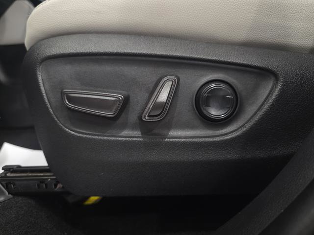 Used 2024 Toyota Grand Highlander AWD image 13