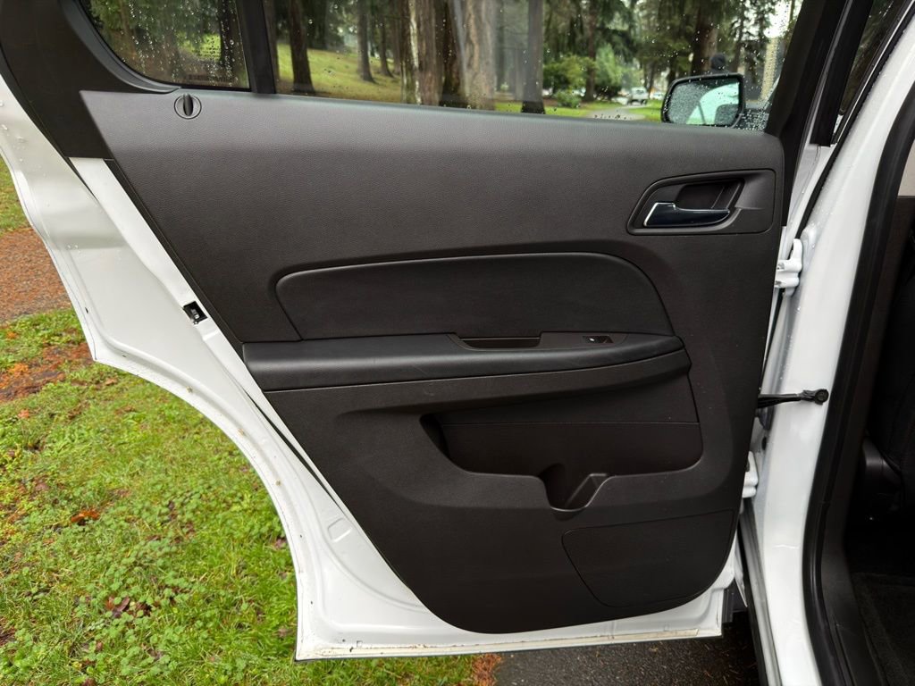 Used 2015 Chevrolet Equinox LS image 24