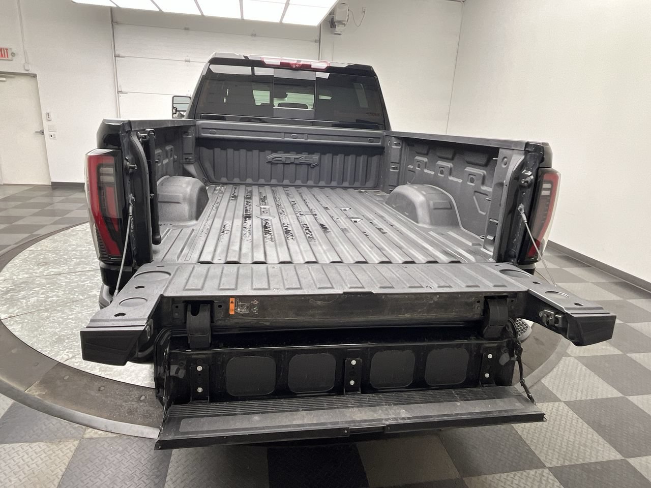 Certified 2024 GMC Sierra 2500 AT4 w/ AT4 Premium Plus Package AWD/4WD image 38