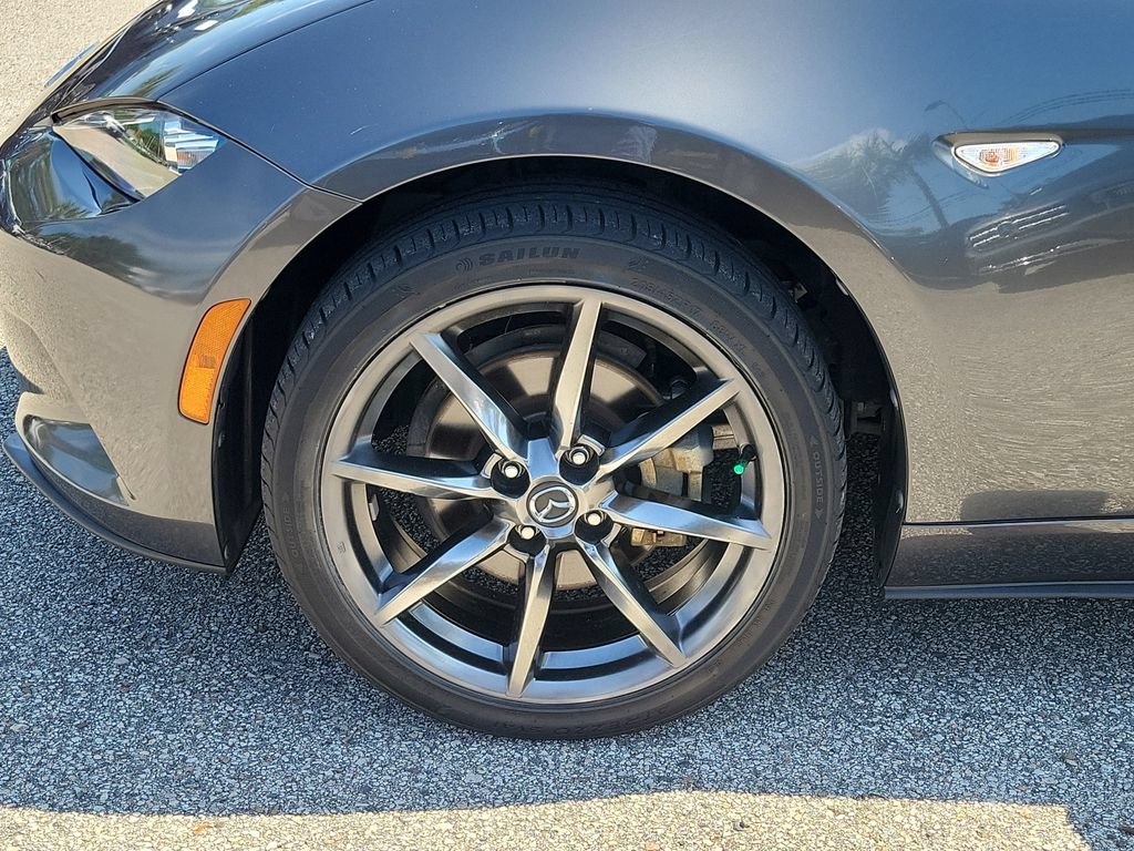 Used 2021 MAZDA MX-5 Miata RF Grand Touring RWD image 6