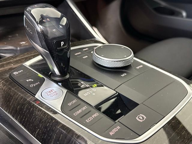 Used 2021 BMW 330i Sedan w/ Premium Package image 18