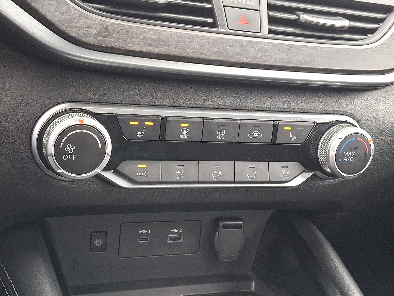 Used 2024 Nissan Altima 2.5 SV w/ SV Premium Package image 16