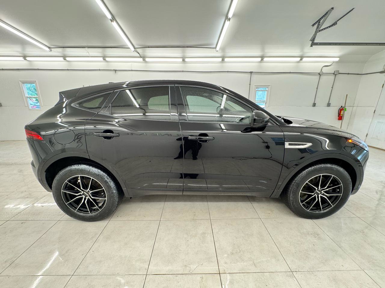 Used 2020 Jaguar E-PACE AWD/4WD image 4