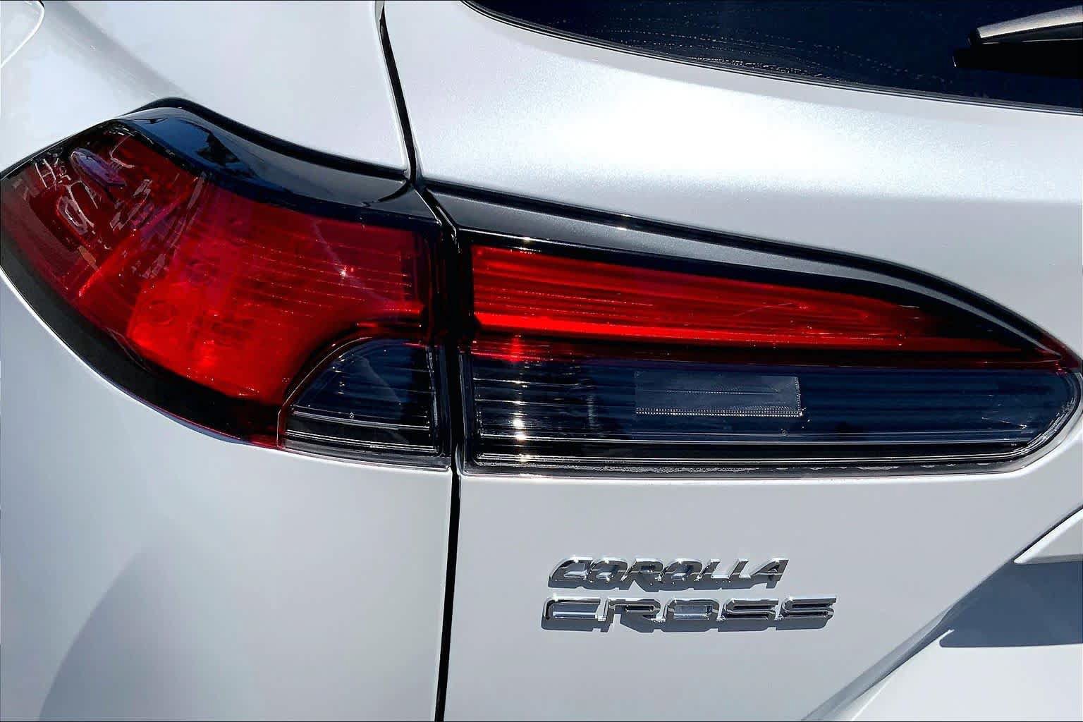 Certified 2025 Toyota Corolla Cross XLE w/ Convenience Package FWD image 28