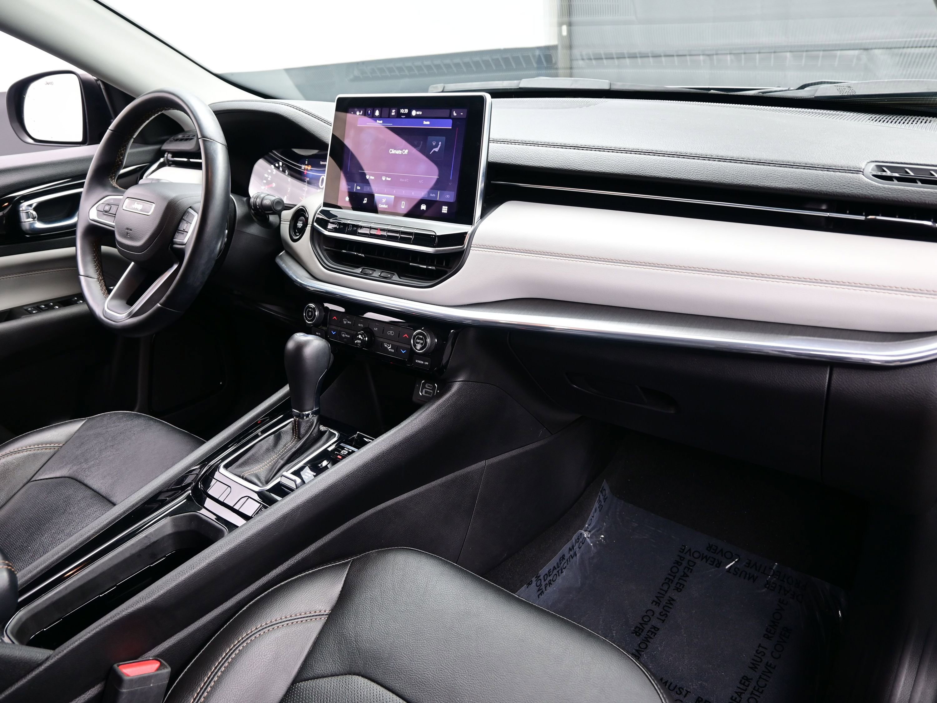 Used 2022 Jeep Compass Limited image 14