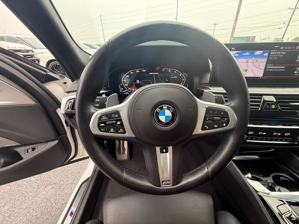 Used 2022 BMW M550i xDrive w/ Executive Package AWD/4WD image 16