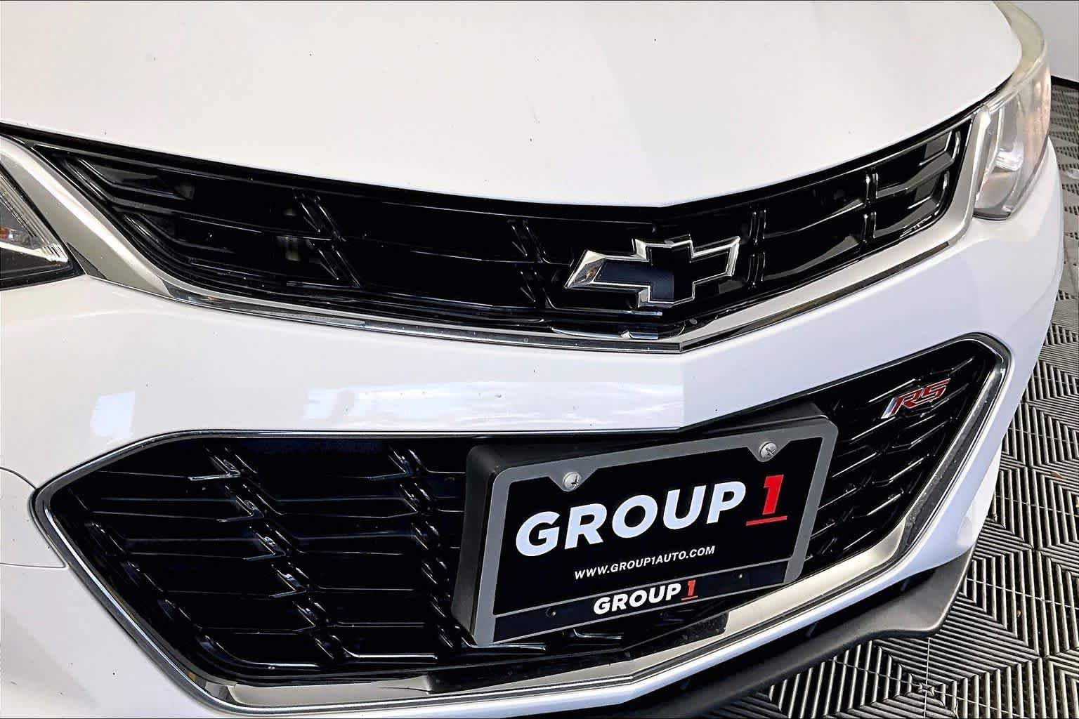 Used 2018 Chevrolet Cruze LT w/ Sun And Sound Package FWD image 25