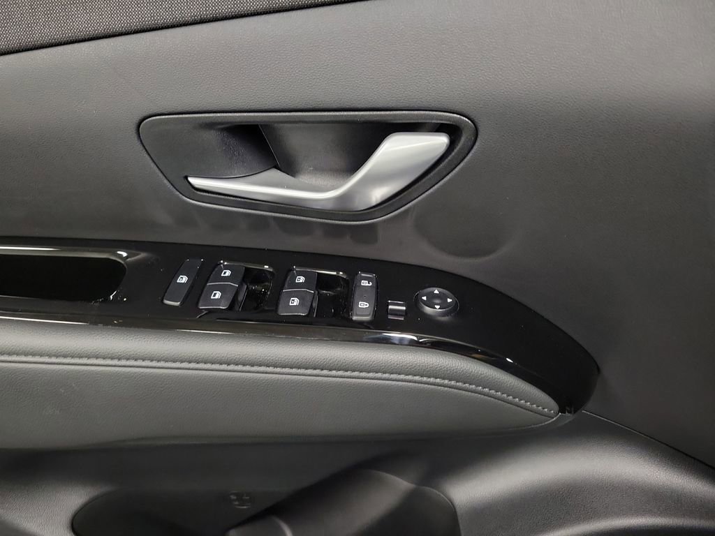 Used 2022 Hyundai Santa Cruz Limited image 22