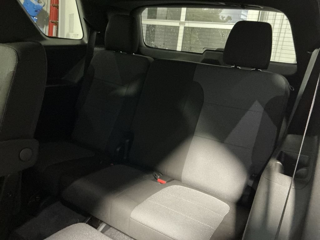 Used 2023 Chevrolet Traverse LT AWD/4WD image 25