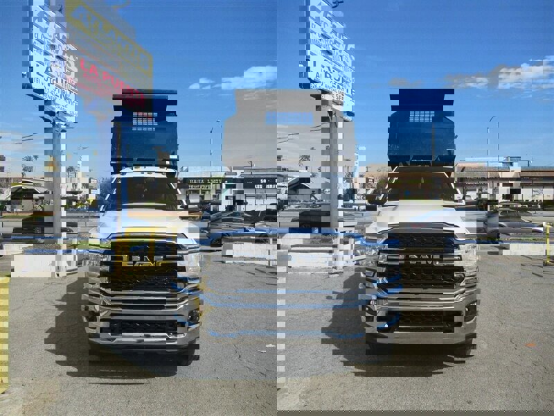 Used 2022 RAM 3500 Tradesman w/ Chrome Appearance Group image 6