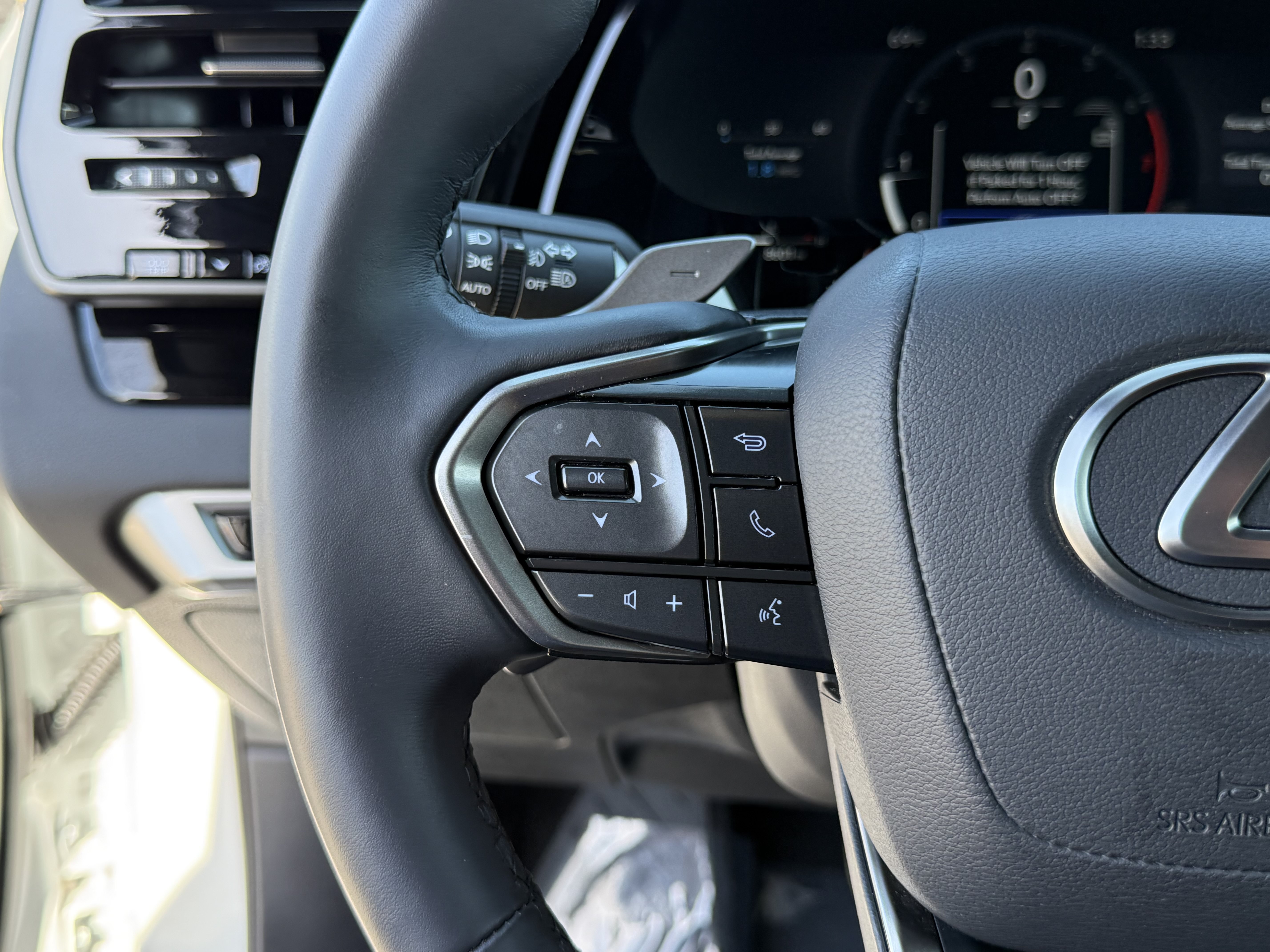 Certified 2025 Lexus RX 350 FWD w/ Technology Package image 23