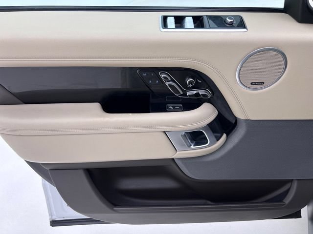Used 2018 Land Rover Range Rover HSE AWD/4WD image 25
