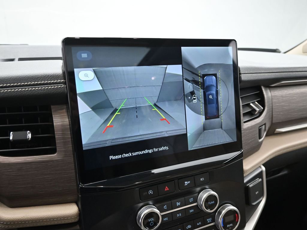 Used 2024 Ford Expedition Limited image 17
