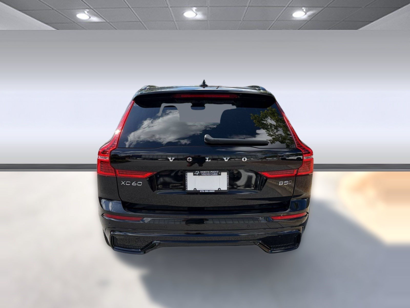 Used 2023 Volvo XC60 B5 Plus w/ Climate Package AWD/4WD image 10