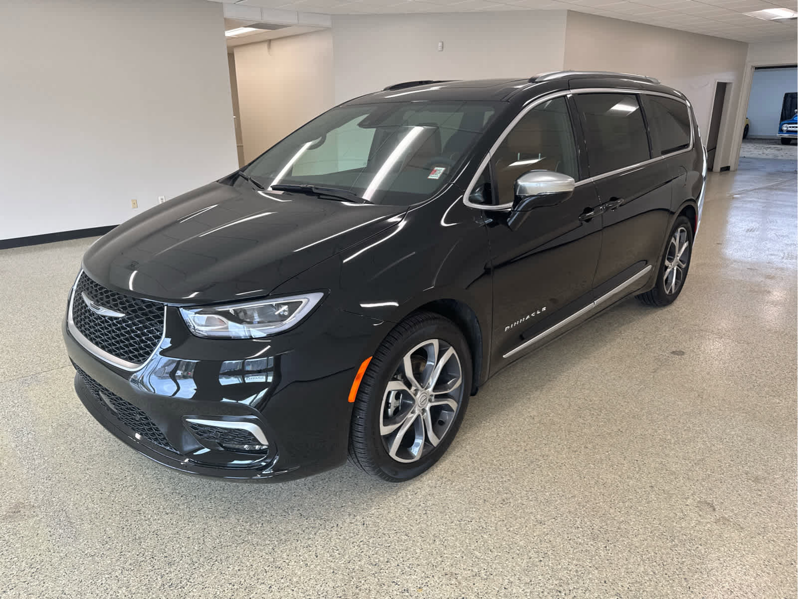 New 2026 Chrysler Pacifica Pinnacle FWD image 11