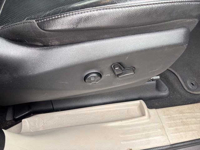 Used 2022 Chrysler Pacifica Touring-L w/ Uconnect Theater Family Group image 41