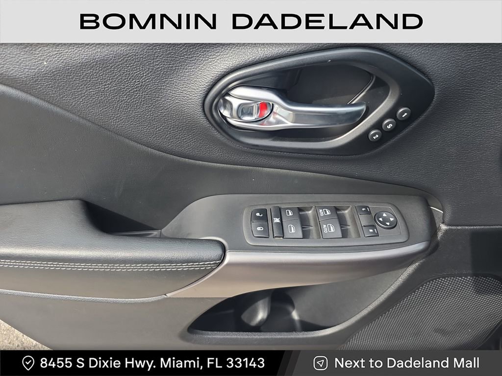 Used 2022 Jeep Cherokee Limited image 20